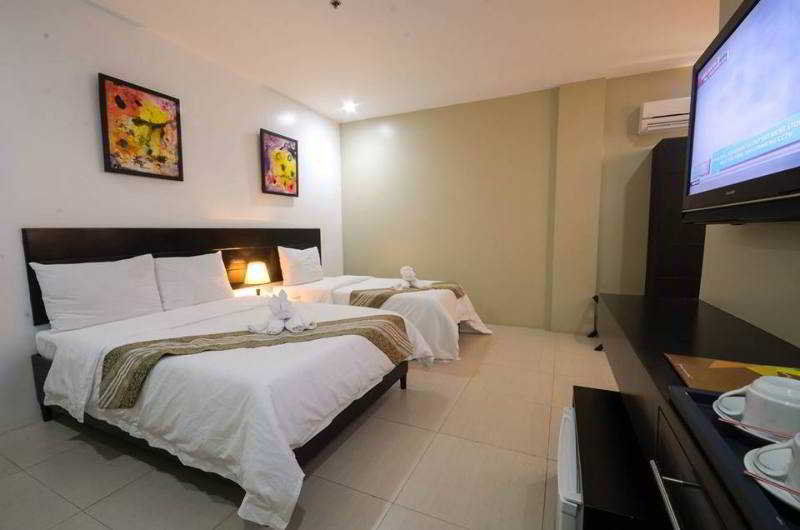 Holiday Suites Puerto Princesa Exteriör bild